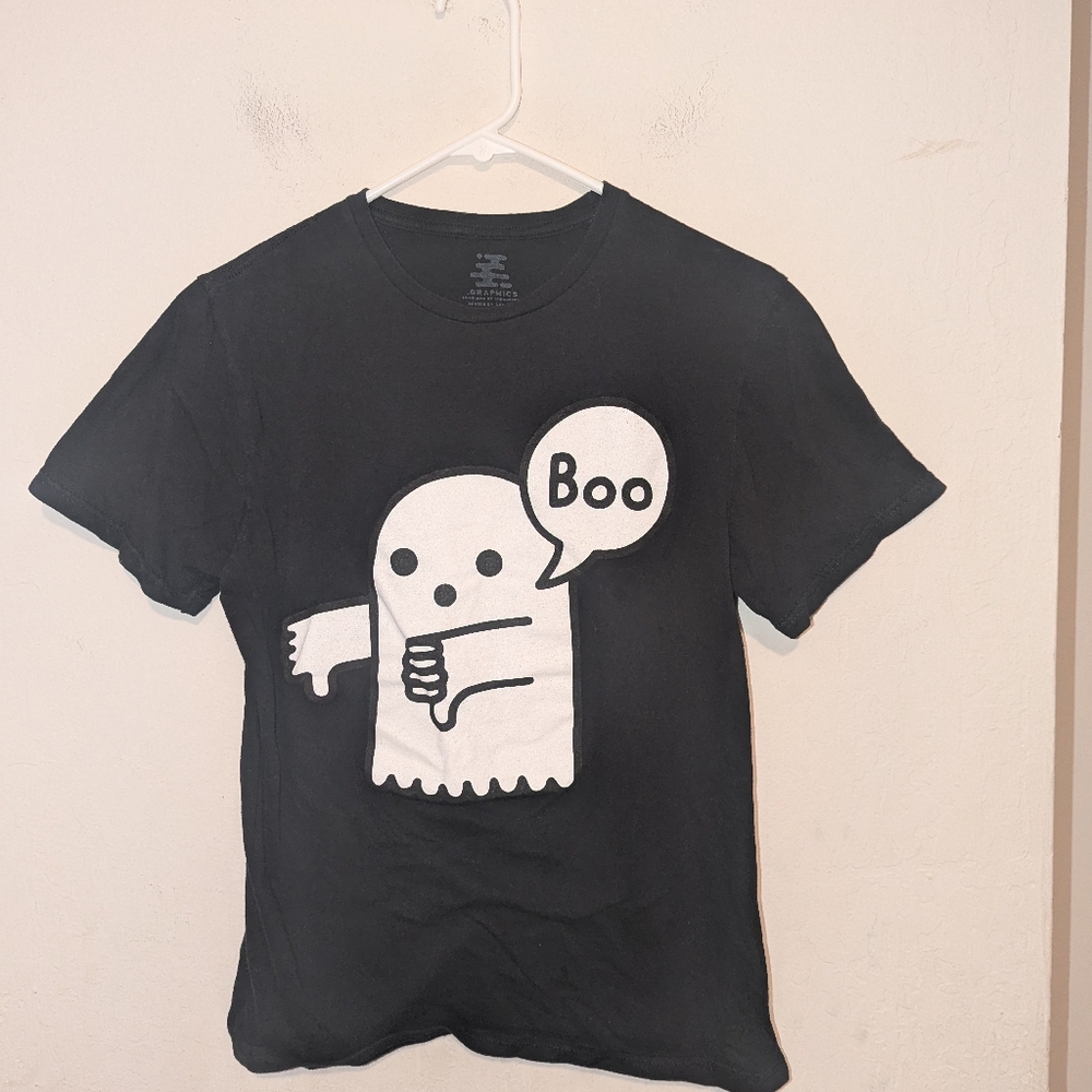 Graphics black short sleeve shirt with ghost size small